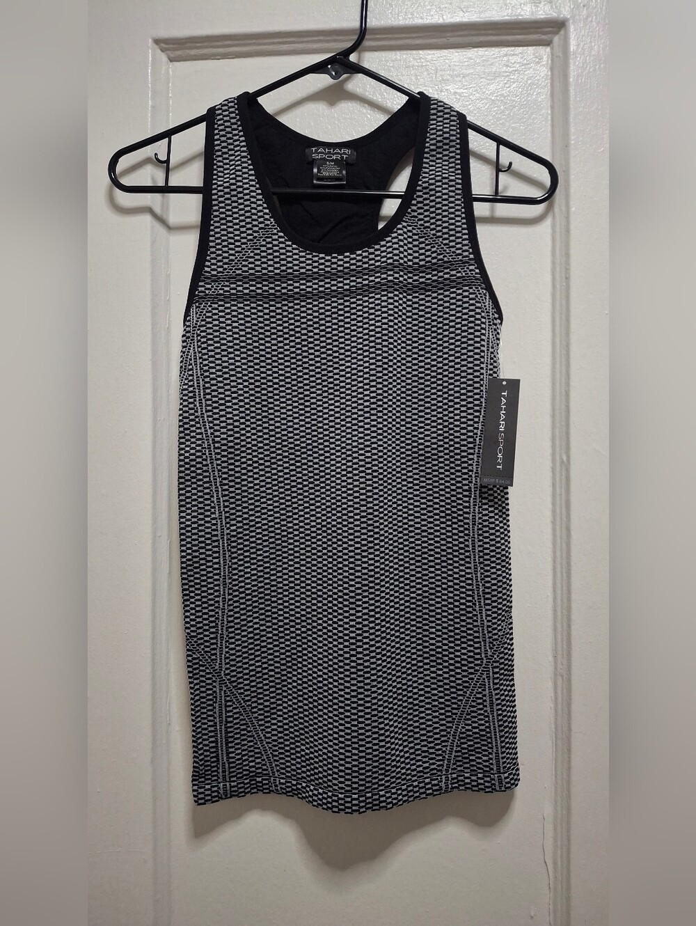 NWT Tahari Sport Racerback Tank Top w/ Built-In Shelf Bra S/M MSRP $64